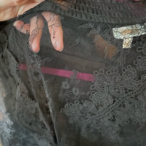 Black Lace Balloon Sleeve Blouse - Picture 3 of 3